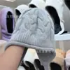 2025 Gorro Elástico Grande de Lana de Conejo de Alta Calidad para Mujer con Protección para las Orejas, de Punto, con Cordones, Estilo Retro Lei Feng