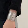 Pulseras Geométricas de Metal Europeas y Americanas Transfronterizas, Brazaletes para el Brazo, Pulseras de Lujo Ligero Estilo Ins, Joyería de Mano de Temperamento Nicho Venta Caliente al por Mayor