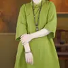 Nuevo top de algodón y lino estilo chino de longitud media con cuello mao y cierre de botones, nueva prenda versátil de verano para mujer, holgada y vintage