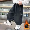 Pantalones de Invierno para Niños 2026 Nuevos Elegantes Pantalones Harem Jeans Estilo Coreano para Niño Pequeño Pantalones Casuales de Terciopelo Grueso para Niños