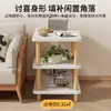 Mesa de centro moderna y minimalista para uso doméstico, adecuada para salas de estar, con múltiples niveles, diseñada para colocarse junto a un sofá y con un estante de almacenamiento creativo y multifuncional, ideal para apartamentos pequeños