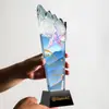 Trofeo de Cristal Creativo Personalizado para Reunión Anual para Honrar Empleados Destacados, Pico de Montaña con Gradiente de Colores y Estrella de Cinco Puntas