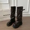 Moda 2026 Novas Botas Versáteis Empilhadas para Pessoas Baixas Fivela de Cavaleiro Outono Inverno Sola Grossa Botas que Aumentam a Altura Femininas Confortáveis