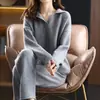Nuevo conjunto de punto con cuello alto tipo polo para mujer, estilo europeo y americano, para Otoño/Invierno 2026, con suéter de estilo relajado y pantalón, conjunto de dos piezas