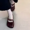 Zapatos Mary Jane versátiles de estilo francés para mujer, nuevo 2026 otoño, vintage, con botón, tacón grueso, correa de moda, zapatos de tacón bajo de una sola pieza
