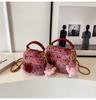 Bolsas de Pelúcia Transfronteiriças para Mulheres, Versátil para Outono e Inverno 2026 Nova Moda Nicho Bolsa Transversal com Corrente, Pequena Bolsa de Mão Quadrada