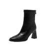 Botas de Cano Médio Redondas de Couro Sintético Estilo Britânico Feitas à Mão, Estilo Novo Outono e Inverno 2025, Botas Curtas de Calçar, Botas Martin, Botas Patchwork para Mulheres