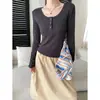 Cisnann Otoño Nueva Llegada Botones Media Tapeta Cuello Henley Corte Ajustado Versátil Manga Larga Camiseta Básica SN9207