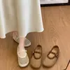Zapatos de mujer Mary Jane tejidos huecos de fondo plano, nuevo modelo 2026, súper populares con faldas, sandalias de malla transpirables