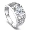 Anel de diamante agressivo e distinto de três fileiras de diamantes de 2 quilates, tesouro da cidade, vendendo glória para anel de diamante de casamento