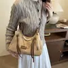 Bolso Tote Personalizado con Colgante de Perlas Retro para Mujer 2025 Nuevo Otoño e Invierno Moda Tendencia Casual Bolso Cruzado de Hombro