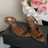 Elegantes Sandalias de Tira al Tobillo Sister Impresionantes Nuevo Diseño de Moda Verano 2025 Punta Abierta Moda Romana Tacones Altos