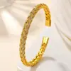 Pulsera de Acero Inoxidable Metálico con Apertura en Forma de C Transfronteriza Precio de Fábrica Vacío Chapado Eléctrico 18K Acero Trenzado Retorcido Goteo de Aceite Acero Inoxidable