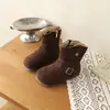 Botas de cuero para niños para otoño e invierno, botas de media pantorrilla con suelas suaves, botines versátiles para niñas, botas antideslizantes estilo coreano, botas cálidas de cuero con forro de felpa