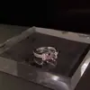Anillo Abierto Ajustable Morado Dulce y Fresco Incrustado con Diamantes y Gemas, Súper Brillante para Chicas Calientes para Mujeres