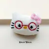 Muñeco de Peluche de Gatito de Dibujos Animados Accesorios Lindo Conejito Broche DIY Accesorios para el Cabello Zapatos y Calcetines Ropa Accesorios para Muñecas