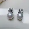 Brincos de pérola de água doce Zhuji, tarrachas de zircônia de luxo leve, elegantes e versáteis para o trabalho, adequados para saídas diárias e viagens de mulheres