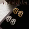 Pendientes de Aro Hueco Redondo con Forma de C Yijunyuan de Qingdao para Mujer, Estilo de Lujo Ligero de Gama Alta, Transmisión en Vivo, Tienda Física, Dropshipping Transfronterizo