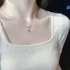 Nueva colección 2026 de collares colgantes, tendencia en Xiaohongshu, con cadenas de clavícula de borlas, accesorios únicos y elegantes para mujer