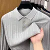 Nova coleção Primavera/Outono 2026: camisa polo casual de algodão puro masculina, suéter de tricô com listras verticais
