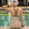 Nuevo Bañador Conservador Adelgazante de Rayas de Alta Gama 2026 para Mujer, Adecuado para Piscinas y Aguas Termales, Bañador de Competición