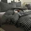 Conjunto de Roupa de Cama Listrado Preto e Branco Estilo Nórdico Peças Quatro Peças Macio Confortável Dormitório de Estudante Quarto Resistente à Sujeira Universal para Todas as Estações