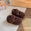 Calçados de Inverno Peludos para Meninas 2025 Novos Sapatos de Algodão com Decote para Crianças Sapatos Gorro Sapatos de Algodão Quentes com Forro de Lã para Bebês