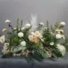 Arreglos Florales para Bodas, Arreglos Florales Decorativos, Arreglos Florales para la Pasarela, Arreglos Florales para el Lugar de la Boda, Arte Floral Terminado