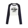 Camiseta de Manga Longa com Estampa de Letras para Mulheres, Camisa Básica para Primavera e Outono com Design Único, Top Curto Slim de Cintura Alta para Figuras Baixas