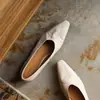 Sapatos de Couro Genuíno Estilo Retrô Francês Femininos Bico Fino 2026 Novos Sapatos Pequenos de Couro Salto Baixo Robusto Sapatos Femininos Sapatos de Salto Baixo Sapatos de Trabalho
