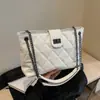 Bolsa grande acolchoada com corrente feminina 2026 nova bolsa transversal feminina estilosa bolsa de ombro casual para o dia a dia