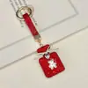 Colgante de llavero de oso con botella de perfume incrustada de diamantes de arcilla, decoración creativa linda de bolsa de fragancia pequeña con diamantes brillantes, llavero de coche