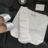 Sapatos com Meias Empilhadas de Algodão Estilo Miu para Mulheres, Apresentando Bordas Franzidas, Meias Empilhadas de Malha em V, Meias Finas Retro Vazadas para Primavera e Verão