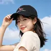 Nueva gorra de béisbol bordada de cachorro de dibujos animados lindo, versátil y estiliza el rostro, circunferencia de cabeza grande, sombrero de protección solar