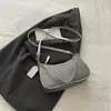 Bolso de hombro de moda transfronterizo para mujer, nuevo modelo 2026, bolso de mano de un solo hombro, bolso tote pequeño texturizado para el trabajo de mujer