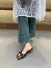 Sandalias planas Chuyuji estilo francés con lazo y lunares para mujer, calzado de verano para exteriores, nuevo modelo 2026, ropa de vacaciones con faldas, pantuflas frescas