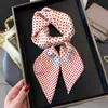 Pañuelo de Seda con Estampado de Lunares Fresco y Sencillo, Versátil y Elegante, Pañuelo de Cuello de Alta Gama, Decoración Profesional, Pañuelo Cuadrado Sencillo