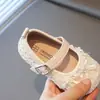 Zapatos para niña pequeña con suelas suaves, transpirables y antideslizantes, zapatos huecos de princesa para niñas, nuevos zapatos de otoño para niñas pequeñas
