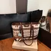Bolsas de Peluche Transfronterizas para Mujer, Gran Capacidad, Nuevo Estilo Primavera 2026, Bolsos de Mano Casuales, Bolsos Tote de Alto Valor para el Día a Día