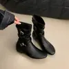 Botas Martin de punta redonda con hebilla elevadora de altura estilo coreano retro para mujer, nuevas botas tobilleras de gamuza otoño e invierno 2026, botas de motociclista