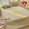Lençol de Cama Leite Felpudo e Espesso Peça Única Inverno Cor Sólida Capa de Edredom Colchão de Fleece Coral para Dormitório Fronha Única Novo Estilo 2026