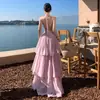 Vestido Fada de Férias na Ilha em Rosa com Detalhes Florais, Tecido Tricot de Damasco, Corte Justo, Direto da Fábrica, Tie-Dye