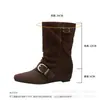 Botas de Moda Cuadradas con Hebilla Retro a Media Pantorrilla para Mujer 2026 Estilo Nuevo Aumento Interno Versátiles Estilo Perezoso Arrugadas Acumuladas