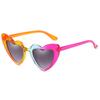 Nuevas gafas de sol transfronterizas europeas y americanas para mujer, gafas de sol de moda con forma de corazón, gafas de sol modernas con forma de corazón de melocotón.