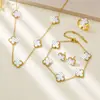 Set de Joyería de Acero de Titanio de Cuatro Piezas con Trébol de Cuatro Hojas de la Suerte de Venta Caliente, Elegante y Lujoso Set de Trébol de Cuatro Hojas de Acero de Titanio