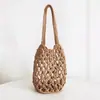 Bolsa de Ombro com Rede Vazada Tecida em Corda de Algodão Artística Bolsa de Mão com Alça de Corda Bolsa Tecida à Mão Simples de Verão para Mulheres