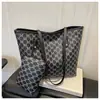 Bolsa Tote Estampada Retrô de Grande Capacidade para Mulheres, Bolsa de Ombro Versátil e na Moda para o Dia a Dia, Bolsa de Mão de Novo Estilo Transfronteiriça