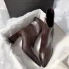 Nova Temporada Encontro Inicial Salto Alto Bico Fino Emagrecedor Botas Justas na Perna Estilo Celebridade da Internet 2026 Outono/Inverno Zíper Lateral Salto Grosso Botinhas para Mulheres