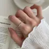 Anillo Mobius de Plata de Ley S925 Incrustado de Diamantes para Mujer, Lujo Ligero Diseño de Nicho Retro Japonés, Anillo Popular de Gama Alta