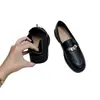 Versão de couro de vaca Vintage Lavado Couro de cavalo Mocassins artesanais Femininos Clássico Fivela Pequenos Sapatos de couro Sapatos antigos de salto baixo em couro genuíno